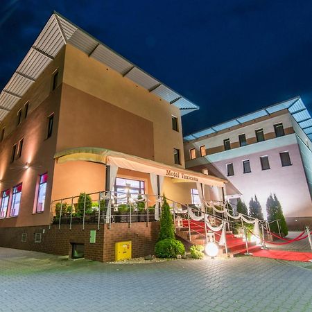 Hotel Texicana Sulechow Ngoại thất bức ảnh