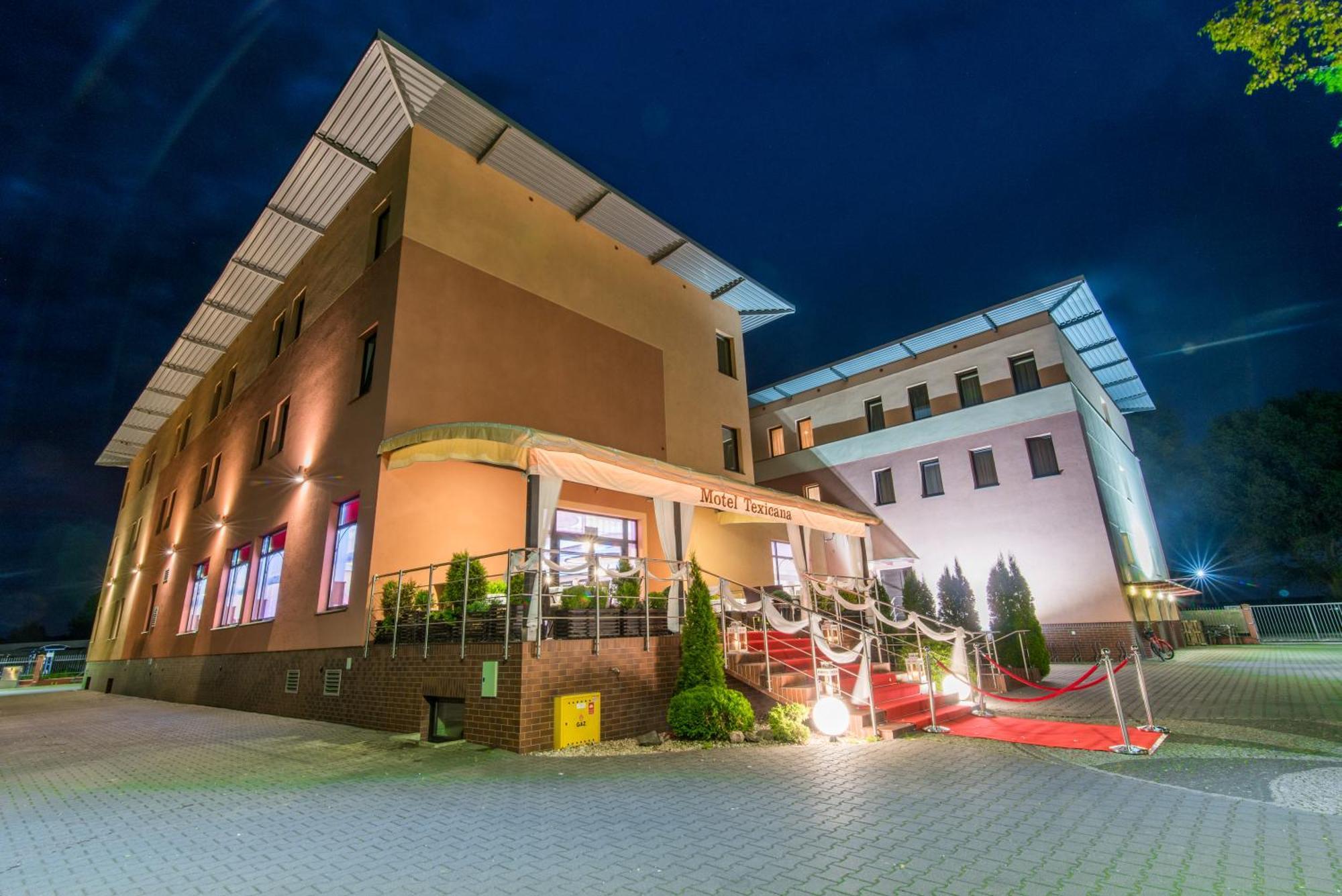 Hotel Texicana Sulechow Ngoại thất bức ảnh
