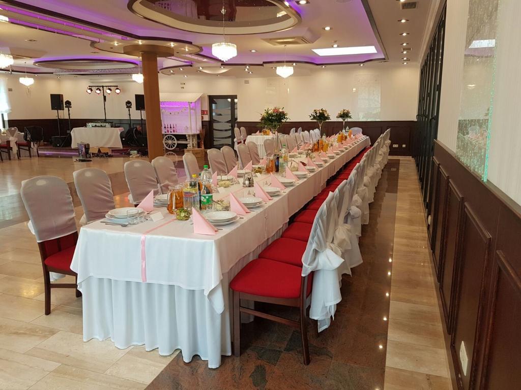 Hotel Texicana Sulechow Ngoại thất bức ảnh