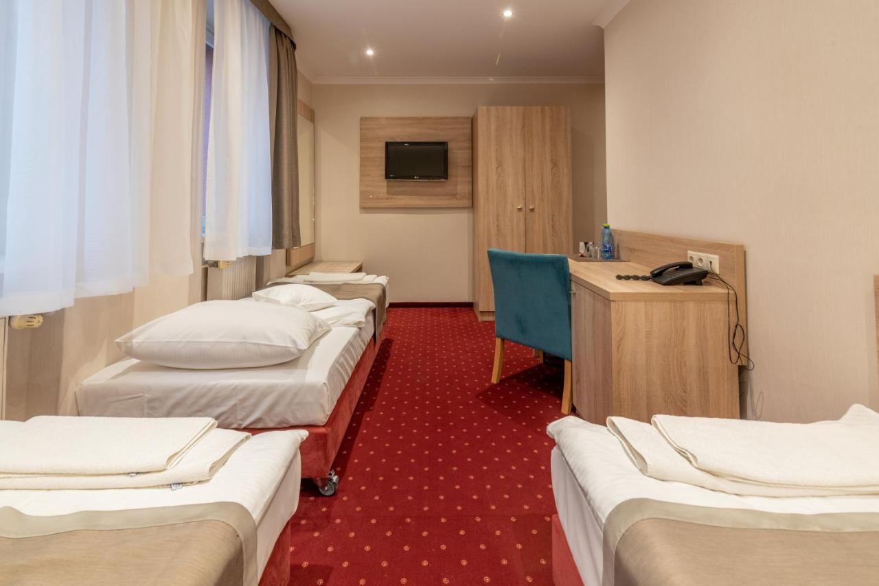 Hotel Texicana Sulechow Ngoại thất bức ảnh