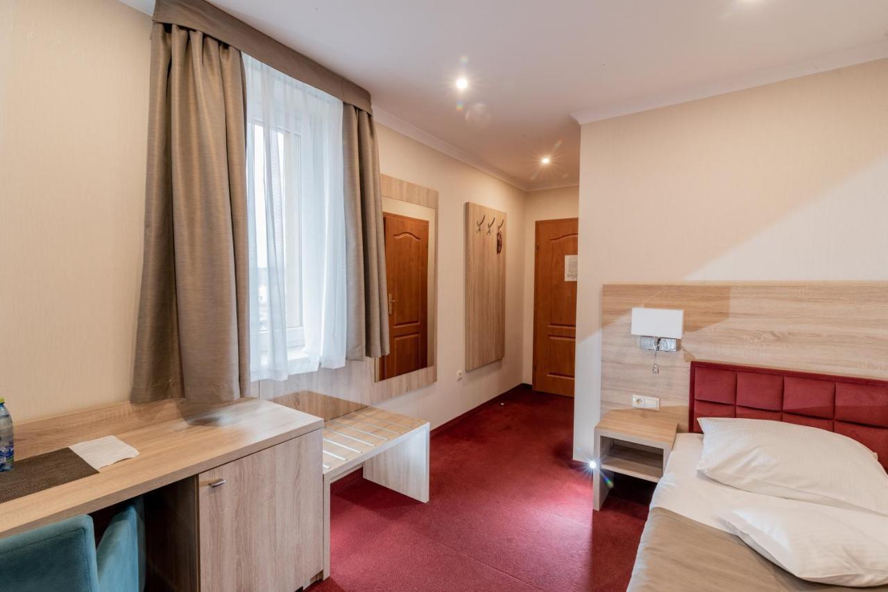 Hotel Texicana Sulechow Ngoại thất bức ảnh