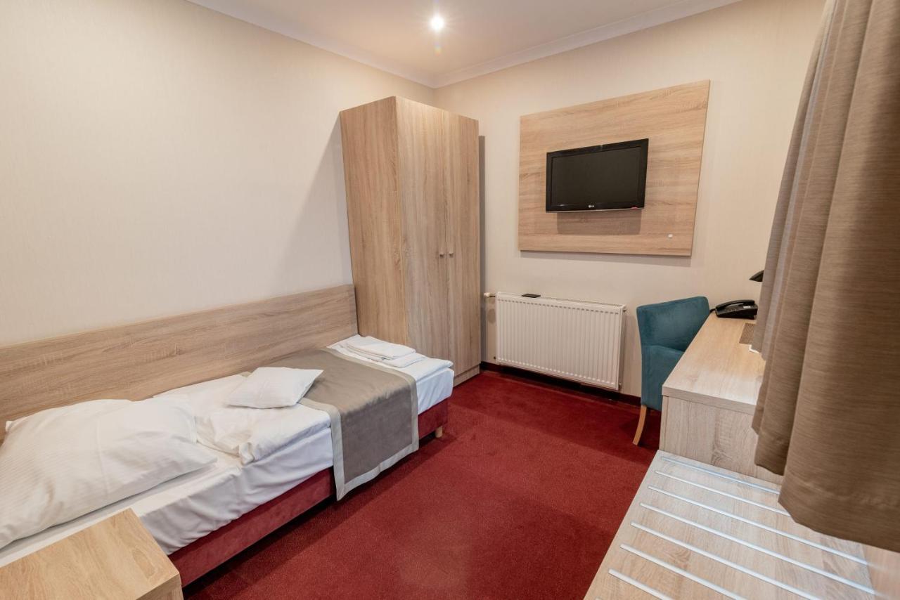 Hotel Texicana Sulechow Ngoại thất bức ảnh