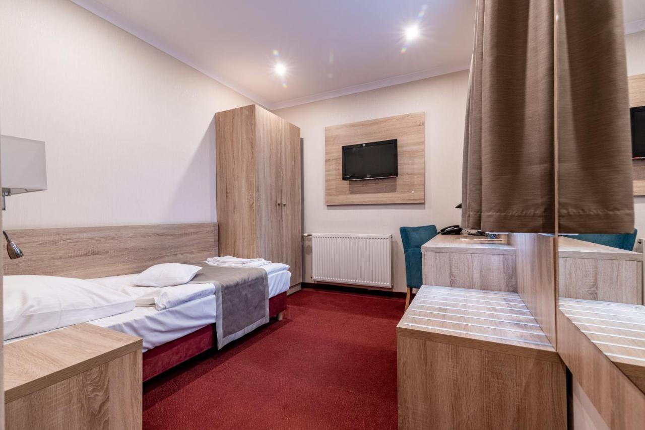 Hotel Texicana Sulechow Ngoại thất bức ảnh